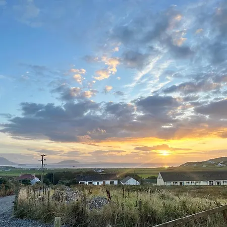 Relax In Spacious Style With Stunning Views- Drim