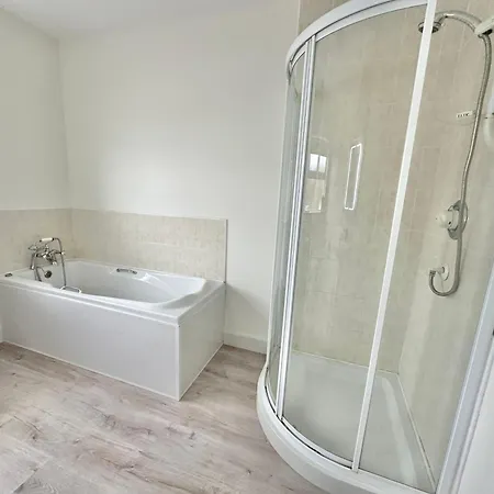 Relax In Spacious Style With Stunning Views- Drim Malin Head