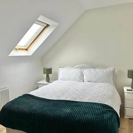 Relax In Spacious Style With Stunning Views- Drim בית נופש