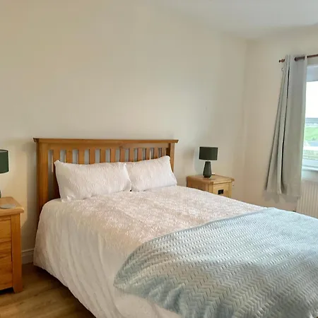 Relax In Spacious Style With Stunning Views- Drim Malin Head