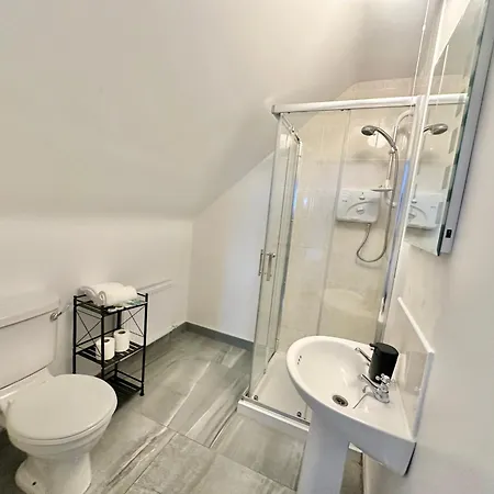 Relax In Spacious Style With Stunning Views- Drim Holiday home *