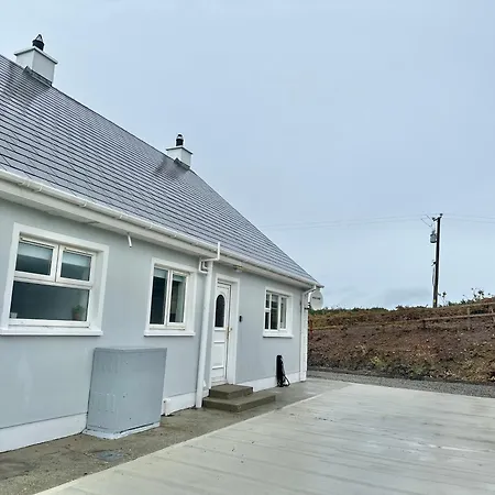 Relax In Spacious Style With Stunning Views- Drim Malin Head