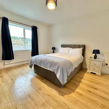 Relax In Spacious Style With Stunning Views- Drim