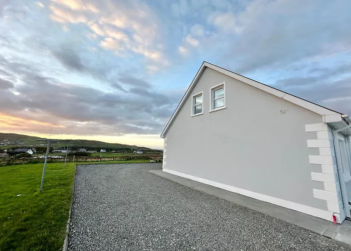 Relax In Spacious Style With Stunning Views- Drim * Malin Head