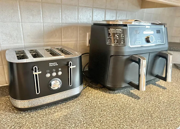 Relax In Spacious Style With Stunning Views- Drim