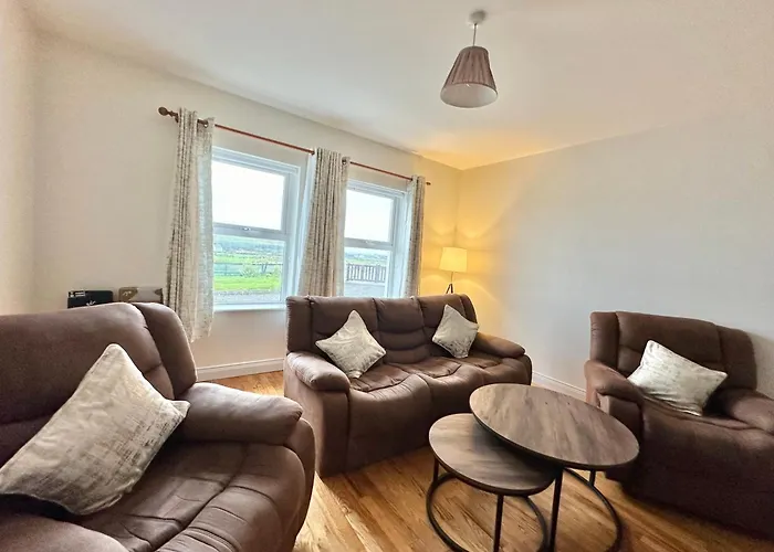 Relax In Spacious Style With Stunning Views- Drim Malin Head