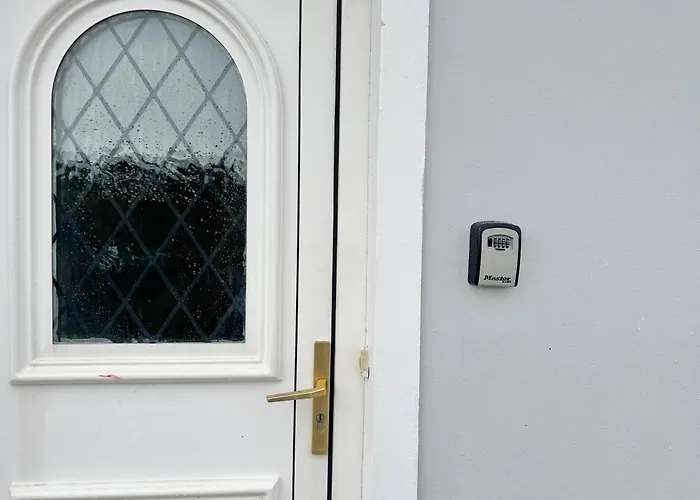 Relax In Spacious Style With Stunning Views- Drim