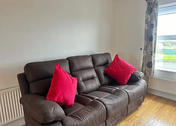 Relax In Spacious Style With Stunning Views- Drim Malin Head