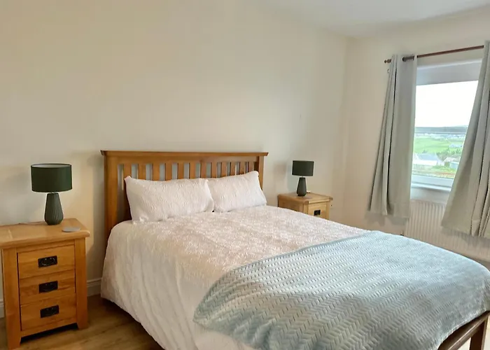 Relax In Spacious Style With Stunning Views- Drim Malin Head