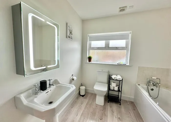 Relax In Spacious Style With Stunning Views- Drim * Malin Head