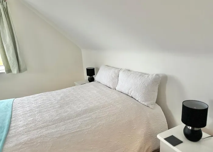 Relax In Spacious Style With Stunning Views- Drim Hébergement de vacances