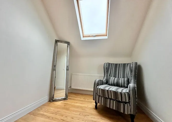Relax In Spacious Style With Stunning Views- Drim Ferienhaus Malin Head