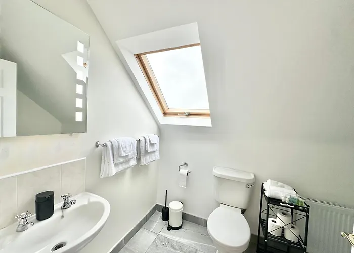 Relax In Spacious Style With Stunning Views- Drim * Malin Head